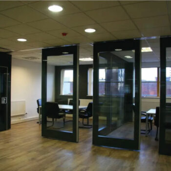 Monoplan Sapphire - Becker sliding partitions - moveable partitions - folding walls - folding partitions - operable walls - acoustic design - acoustic design catalogue - acoustic products - sound insulation