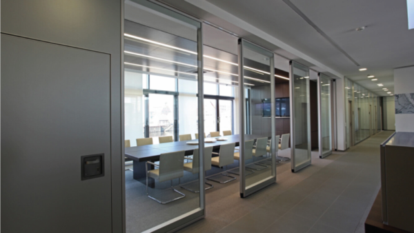 DORMA Huppe Variflex Glass - Varitrans HSW - Style partitions - moveable partitions - folding walls - folding partitions - operable walls - acoustic design - acoustic design catalogue - acoustic products - sound insulation